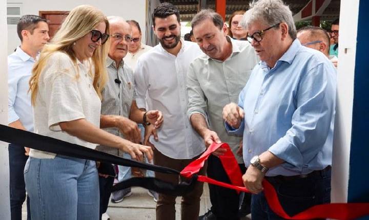 João Azevêdo entrega reforma e ampliação de escola em Alhandra e destaca investimentos na Educação