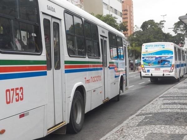 Governador anuncia passe livre para estudantes das regiões metropolitanas de João Pessoa e Campina Grande